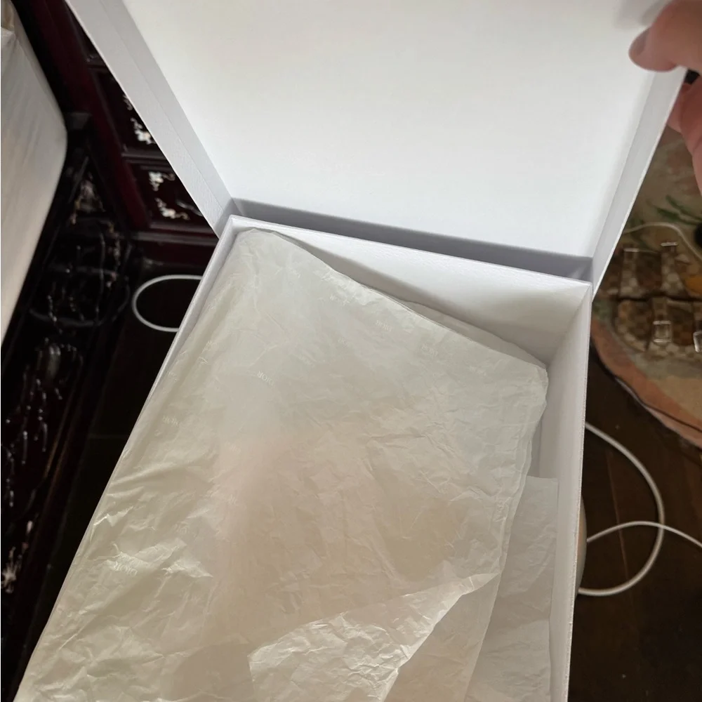 Dior box